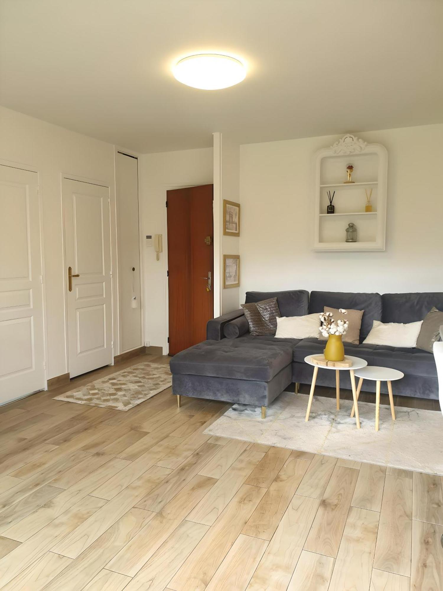 Appartement Avec Jardin Prive - 2 A 4 Voyageur Chaville Dış mekan fotoğraf