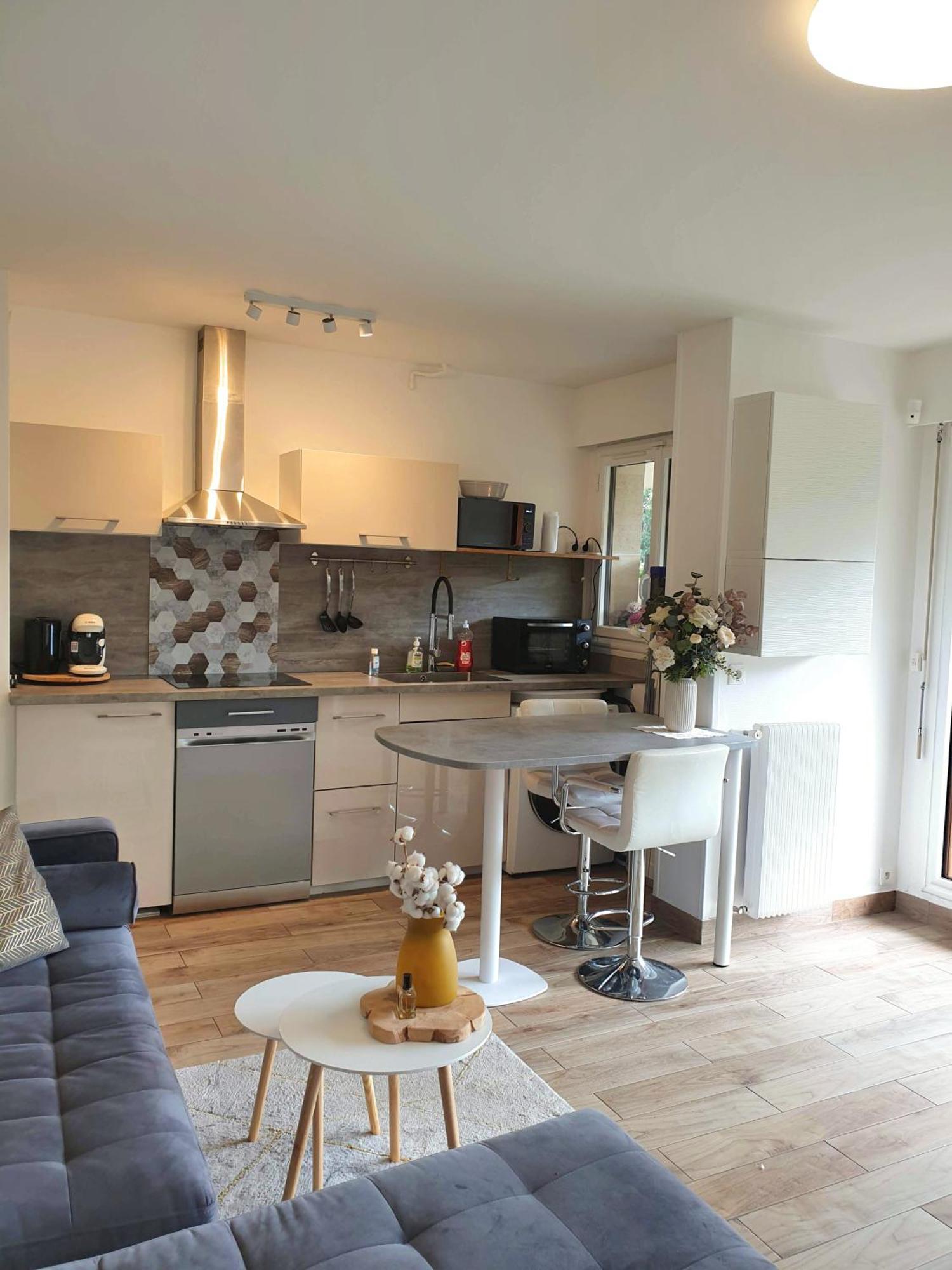 Appartement Avec Jardin Prive - 2 A 4 Voyageur Chaville Dış mekan fotoğraf