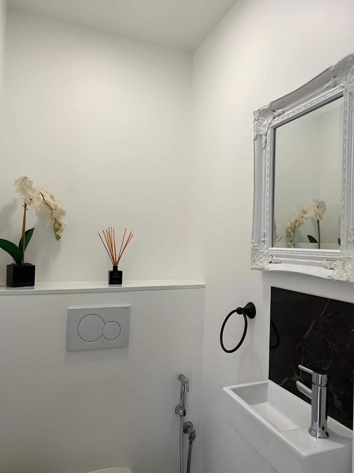 Appartement Avec Jardin Prive - 2 A 4 Voyageur Chaville Dış mekan fotoğraf