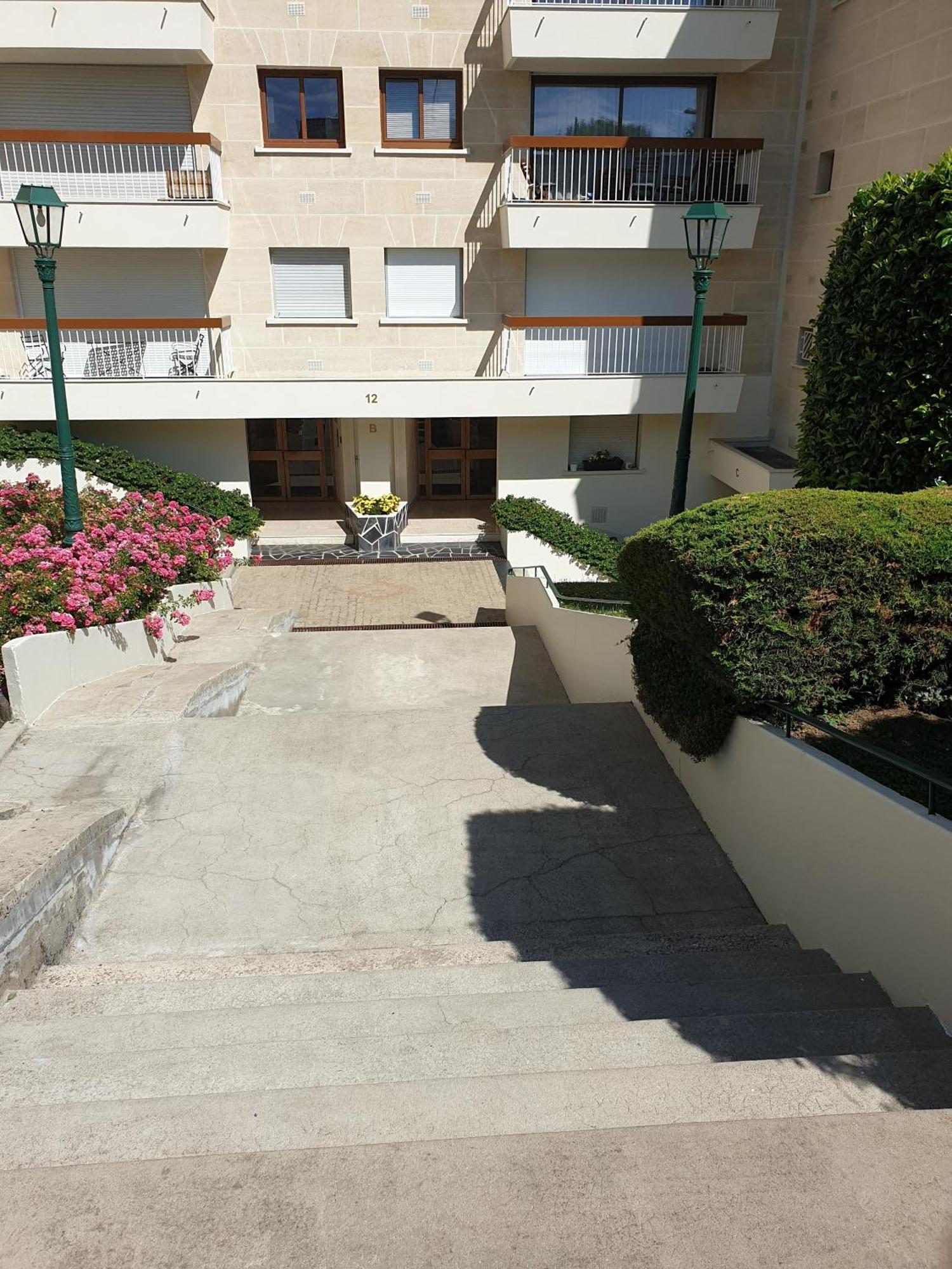 Appartement Avec Jardin Prive - 2 A 4 Voyageur Chaville Dış mekan fotoğraf
